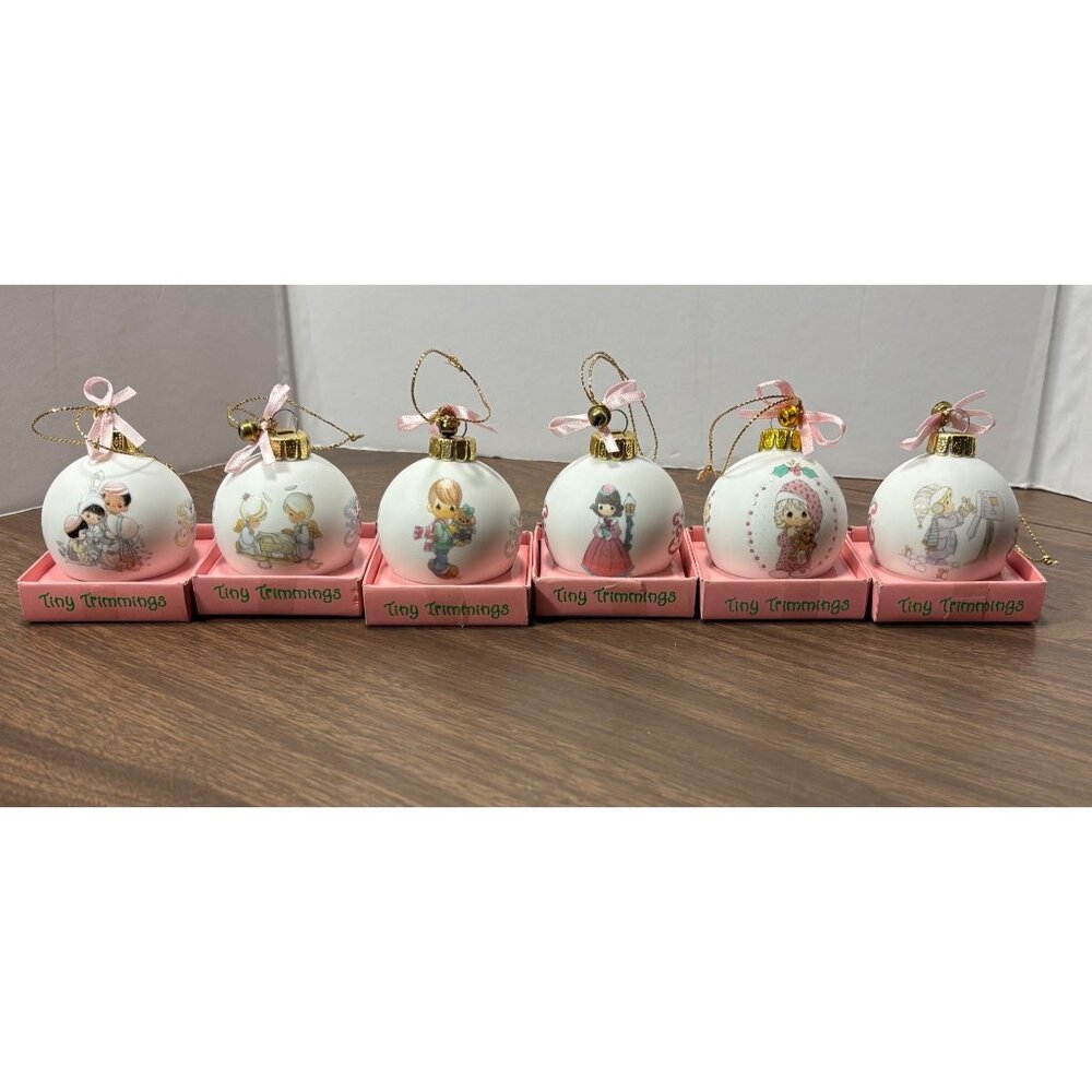 Precious Moments Tiny Trimmings Christmas Ornaments Set Of 6 VTG 1990s Porcelain - Picture 2 of 14